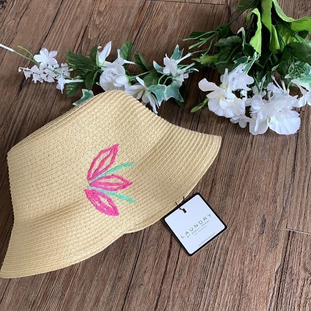 Women's Sun Straw Hat With Embroidered Flower . - Picture 2 of 11